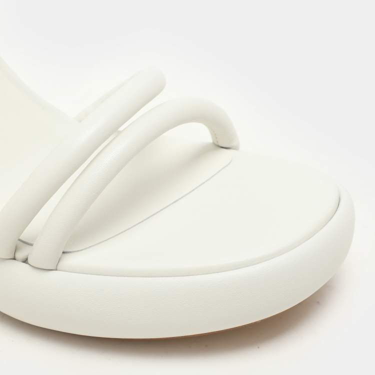 Pre Owned Fendi White Leather Baguette Ankle Strap Sandals Size 40