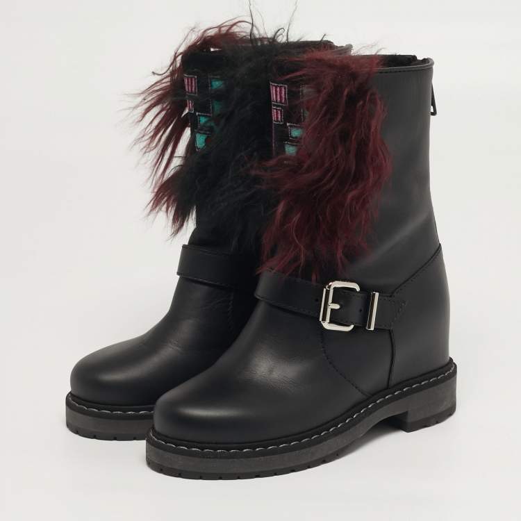 Pre Owned Fendi Caroline Size 35 Black Leather and Fur Combat Boots