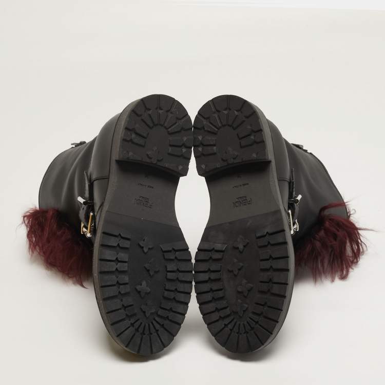 Pre Owned Fendi Caroline Size 35 Black Leather and Fur Combat Boots