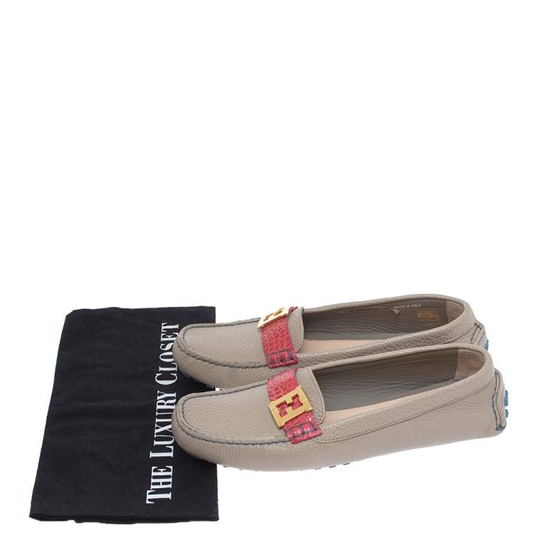 Pre Owned Fendi Grey Textured Leather FF Logo Loafers Size 39