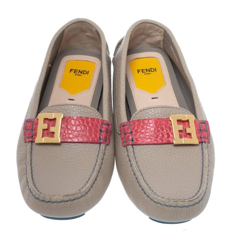 Pre Owned Fendi Grey Textured Leather FF Logo Loafers Size 39