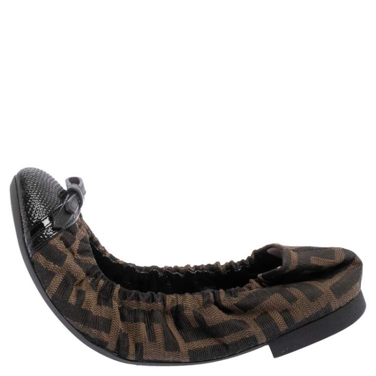 مملوكة مسبقًا Fendi Brown/Black Zucca Canvas and Leather Bow Detail Ballet Flats Size 37.5