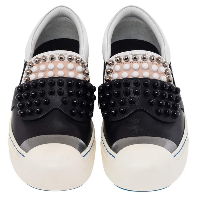 مملوكة مسبقًا Fendi Multicolor Leather Karlito Studded Low Top Sneakers Size 36