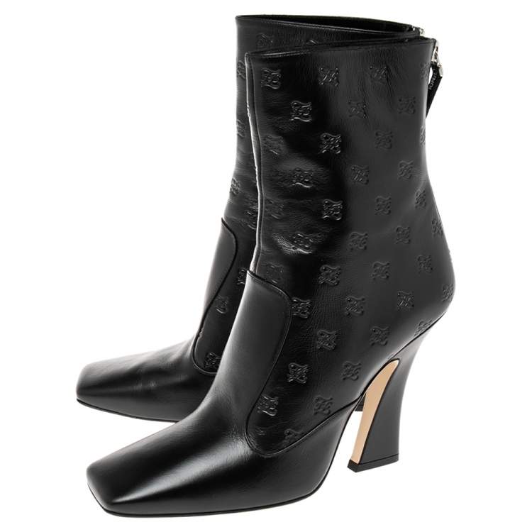 Pre Owned Fendi Black Leather FFreedom Ankle Boots Size 40