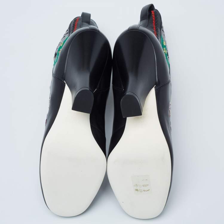 مملوكة مسبقًا Fendi Black Leather Embroidered Ankle Boots Size 38.5