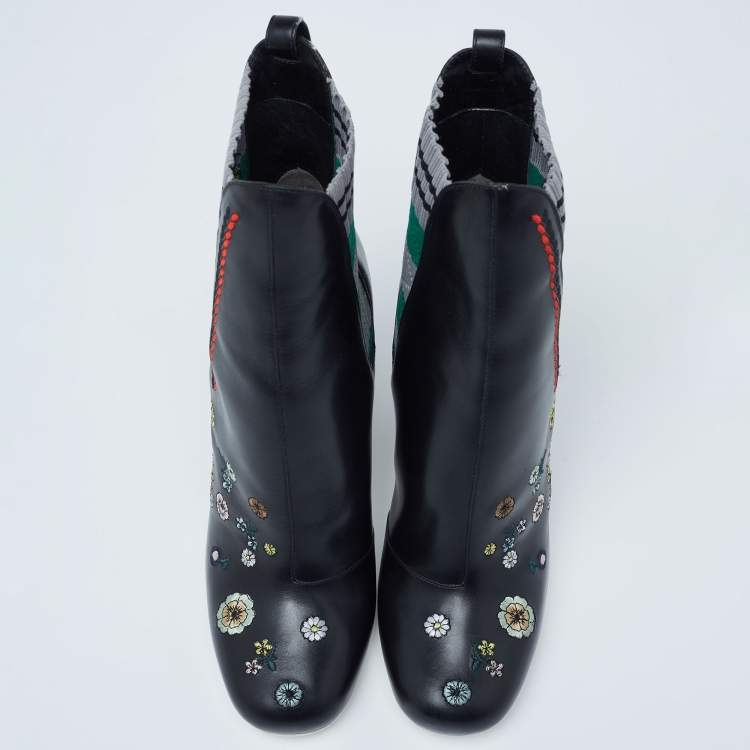 مملوكة مسبقًا Fendi Black Leather Embroidered Ankle Boots Size 38.5