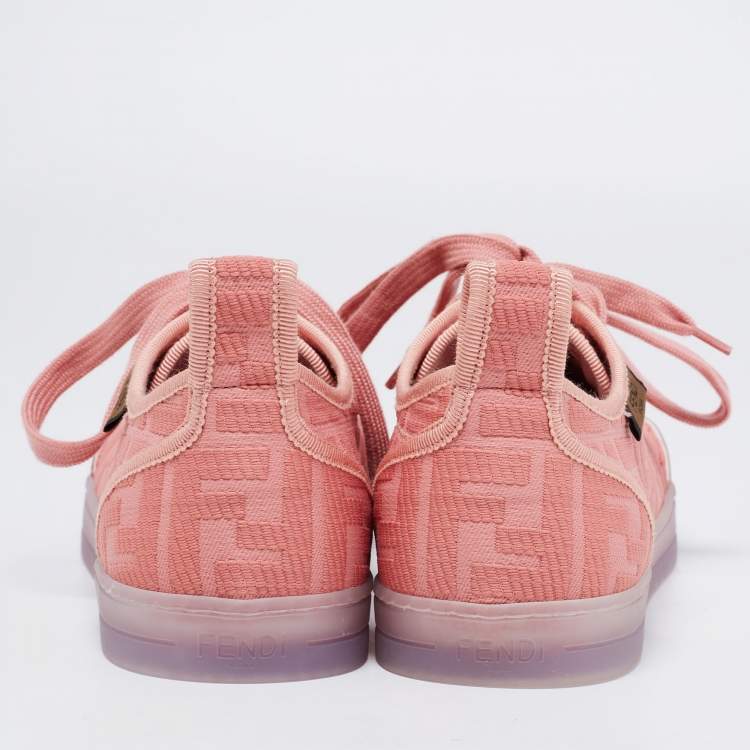 مملوكة مسبقًا Fendi Pink Canvas And PVC FF Logo Low-Top Sneakers Size 38
