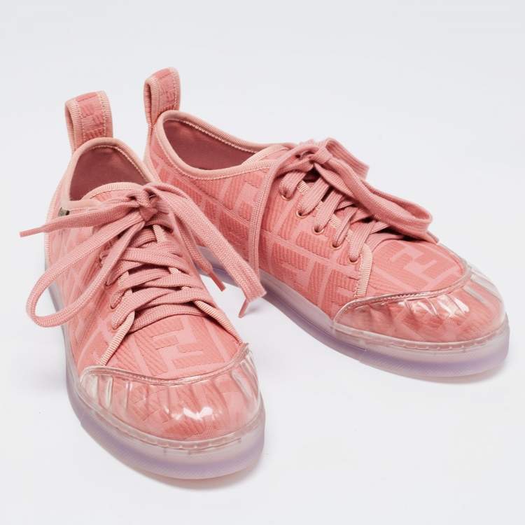 مملوكة مسبقًا Fendi Pink Canvas And PVC FF Logo Low-Top Sneakers Size 38