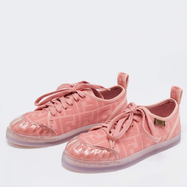 مملوكة مسبقًا Fendi Pink Canvas And PVC FF Logo Low-Top Sneakers Size 38