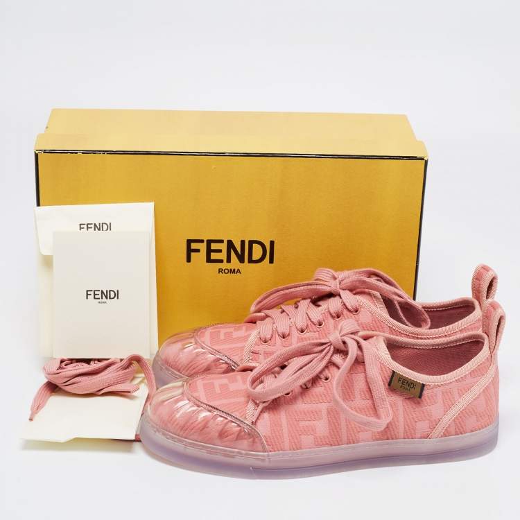 مملوكة مسبقًا Fendi Pink Canvas And PVC FF Logo Low-Top Sneakers Size 38