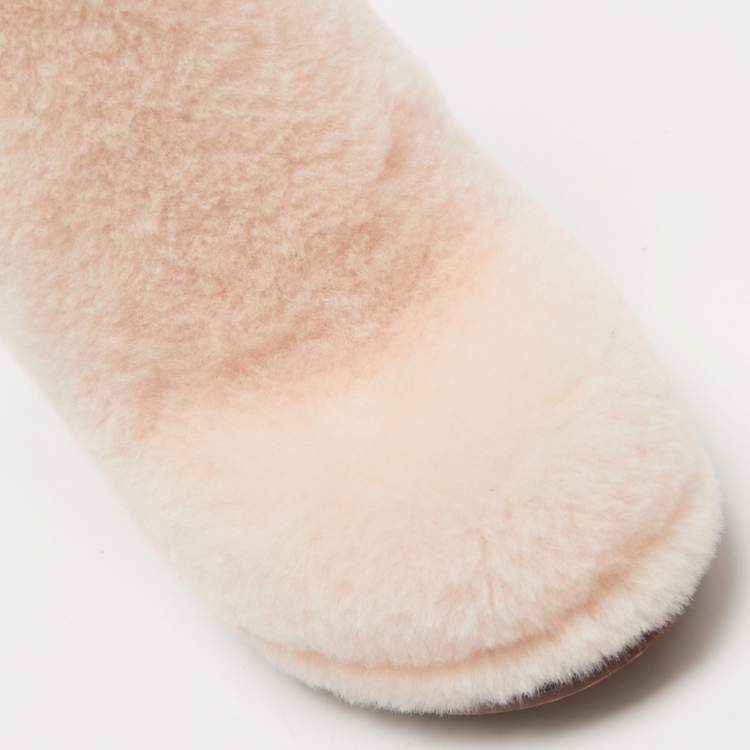 مملوكة مسبقًا Fendi Light Pink Shearling Ice Heel Ankle Length Boots Size 36