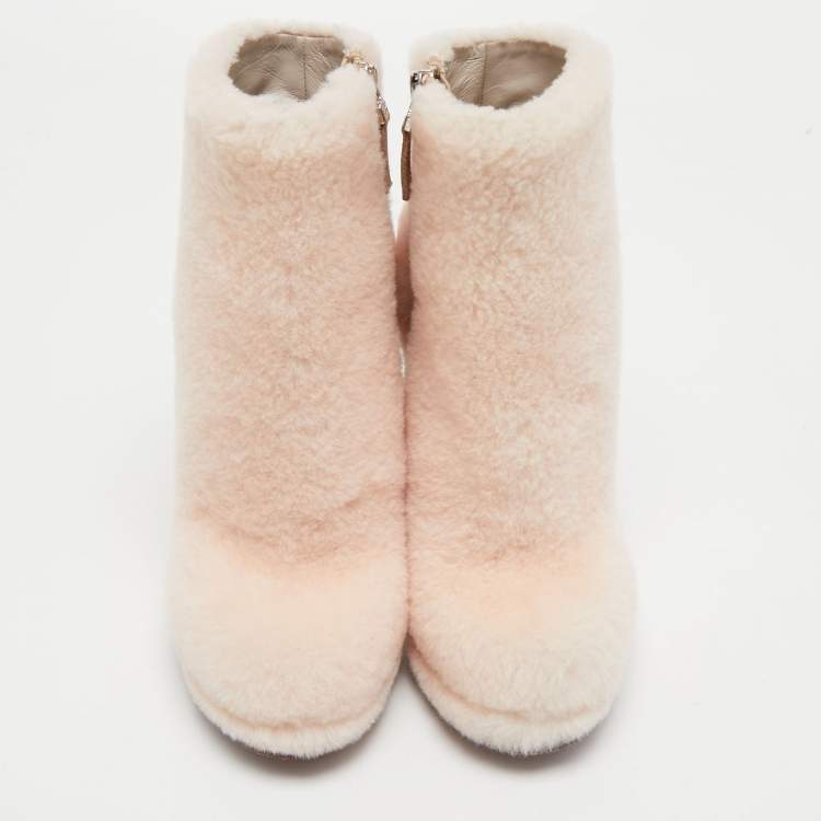 مملوك�ة مسبقًا Fendi Light Pink Shearling Ice Heel Ankle Length Boots Size 36