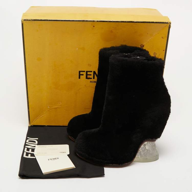 Pre Owned Fendi Black Fur Ankle Boots Size 39