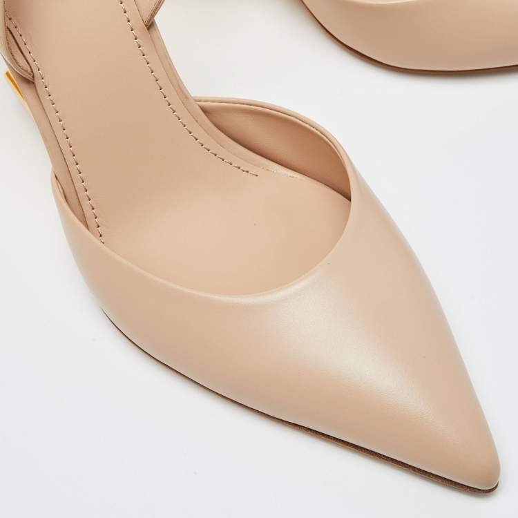 مملوكة مسبقًا Fendi Beige Leather Fendi First Slide Sandals Size 38