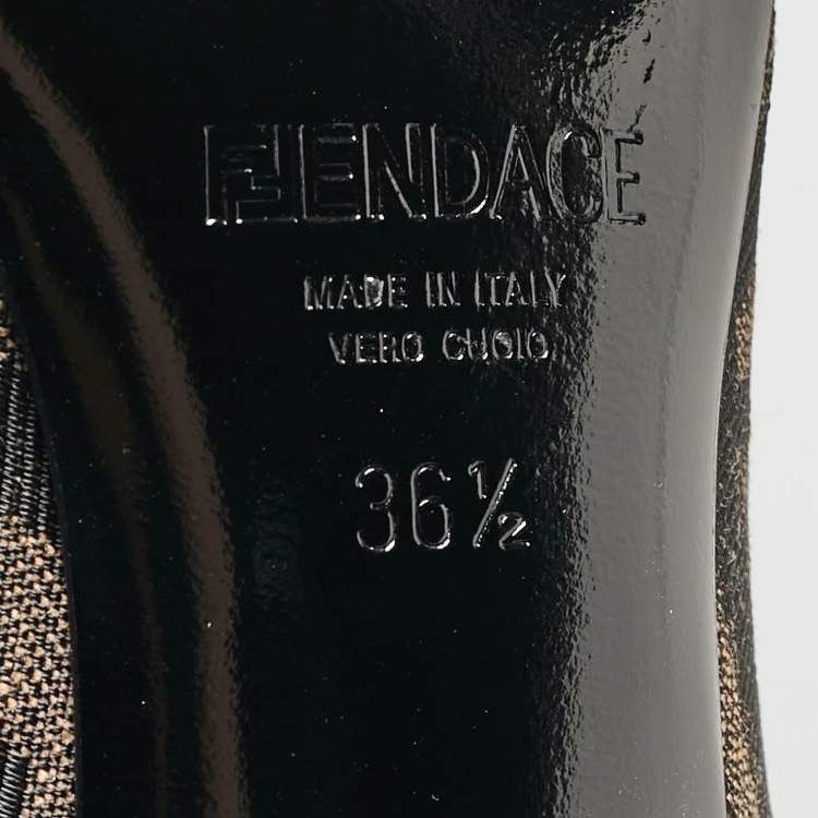 مملوكة مسبقًا Fendi x Versace Fendace Brown Zucca Canvas Medusa Pumps Size 36.5