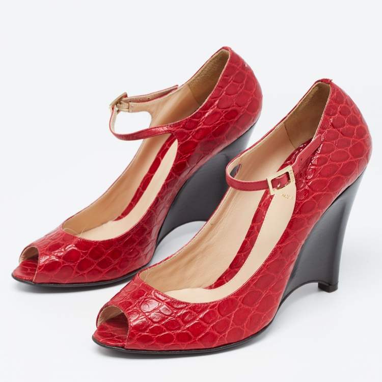 Fendi on sale red heels