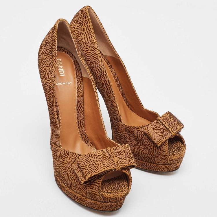 Pre Owned Fendi Brown/Black Textured Suede Bow Peep Toe Pumps Size 40