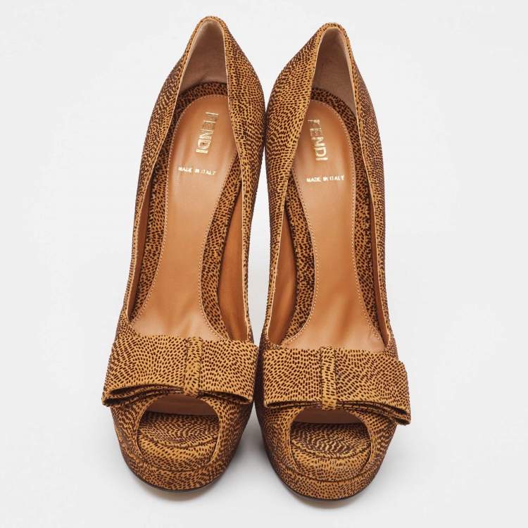 Pre Owned Fendi Brown/Black Textured Suede Bow Peep Toe Pumps Size 40