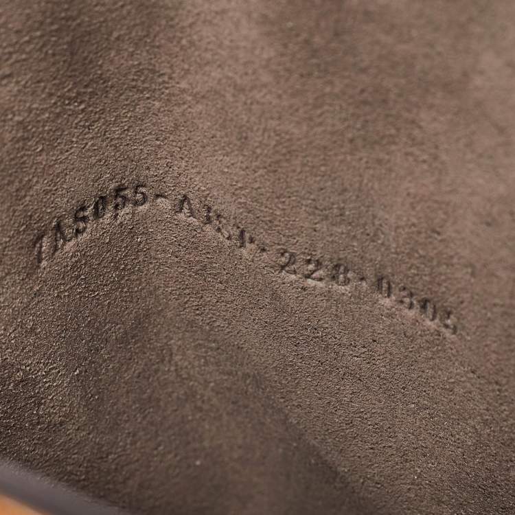 Pre Owned جراب هاتف O'Lock من فندي جلد معدني ذهبي