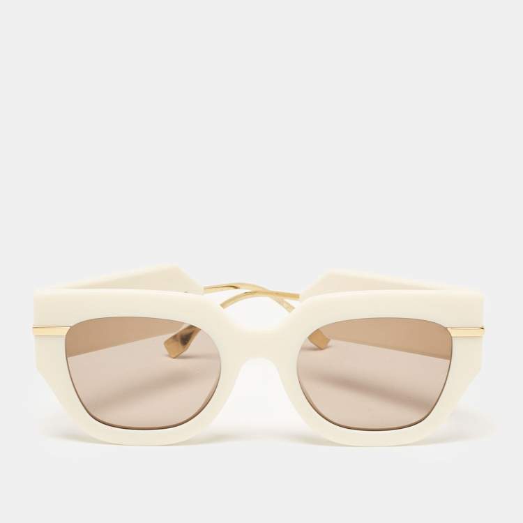 Pre Owned Fendi Off White FE400971 Fendigraphy Sunglasses