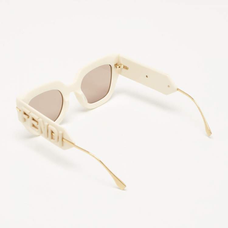 Pre Owned Fendi Off White FE400971 Fendigraphy Sunglasses