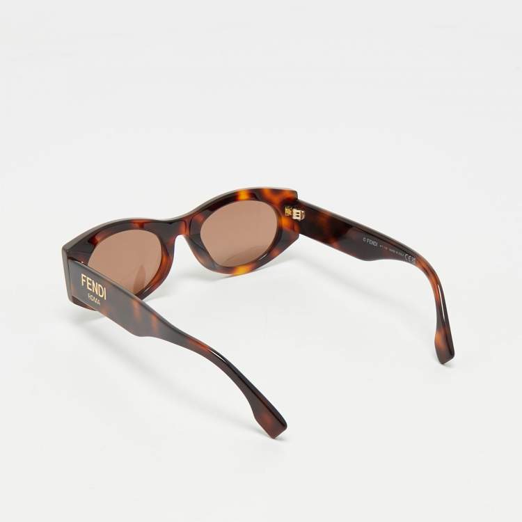 Pre Owned Fendi Tortoise Brown FE40125I Frame Oval Sunglasses