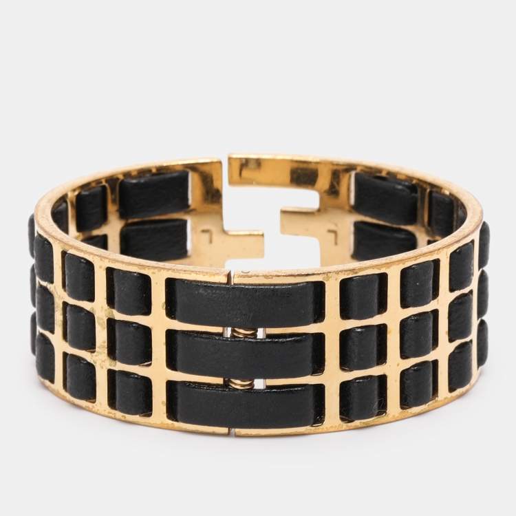 مملوكة مسبقًا Fendi FF Gold Tone Metal and Black Leather Detail Cuff Bracelet