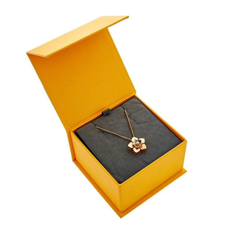 Pre Owned Fendi Two-Tone Blossom Pendant Necklace