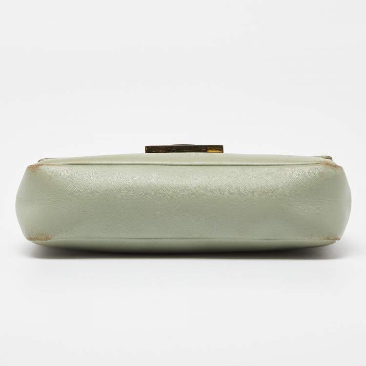 Pre Owned Fendi Mint Green Leather Mini Be Baguette Bag 
