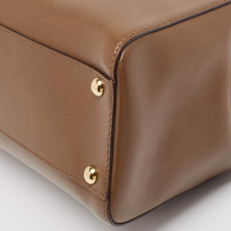 Pre Owned Fendi Brown Leather Medium Peekaboo Top Handle Bag