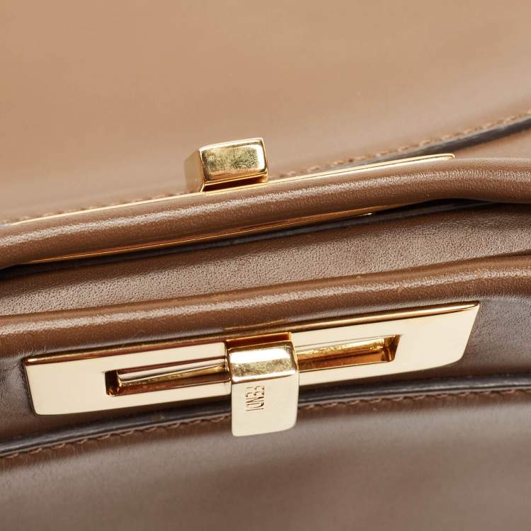 Pre Owned Fendi Brown Leather Medium Peekaboo Top Handle Bag