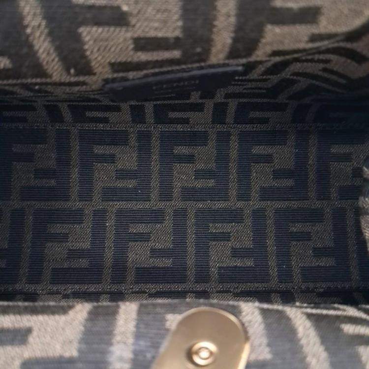 Pre Owned Fendi White Roccia Shiny Nappa Snakeskin Small Fendi First Clutch