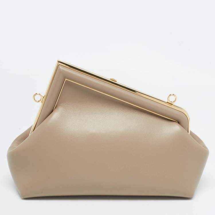 مملوكة مسبقًا Fendi Grey Leather Small Midi First Shoulder Bag