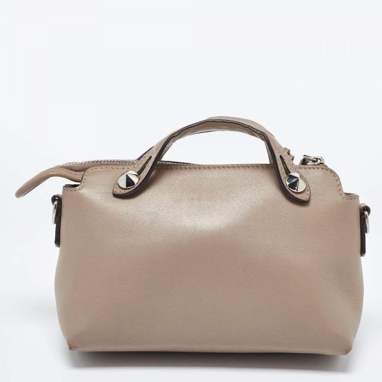 Pre Owned Fendi Beige Leather By The Way Crossbody Bag