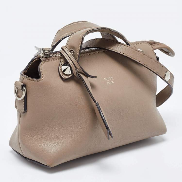 Pre Owned Fendi Beige Leather By The Way Crossbody Bag