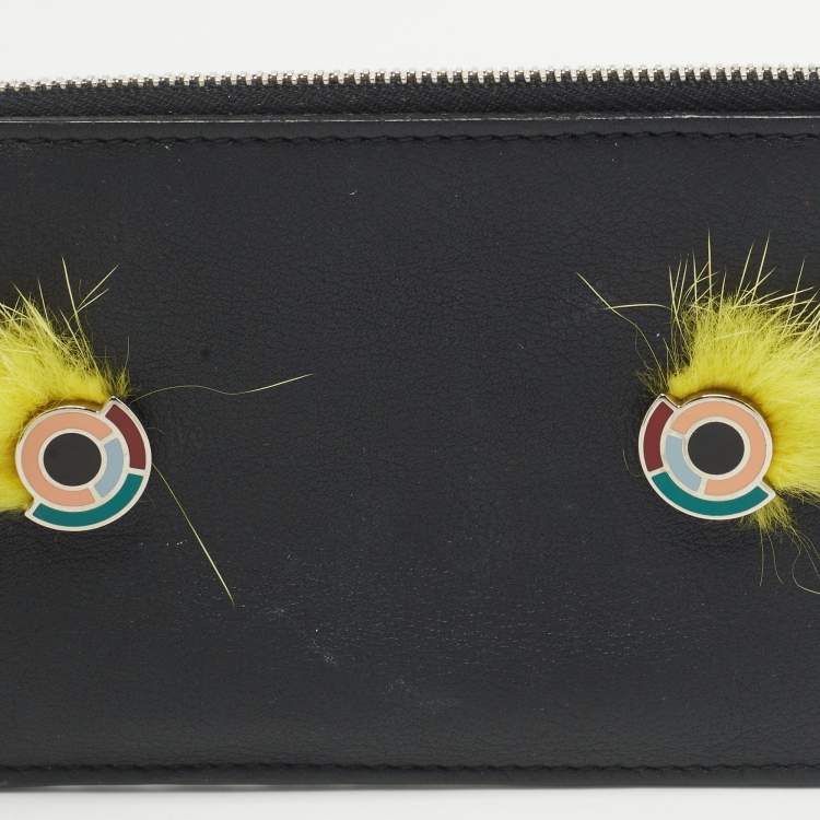 مملوكة مسبقًا Fendi Black Leather and Mink Fur Monster Eyes Zip Card Holder