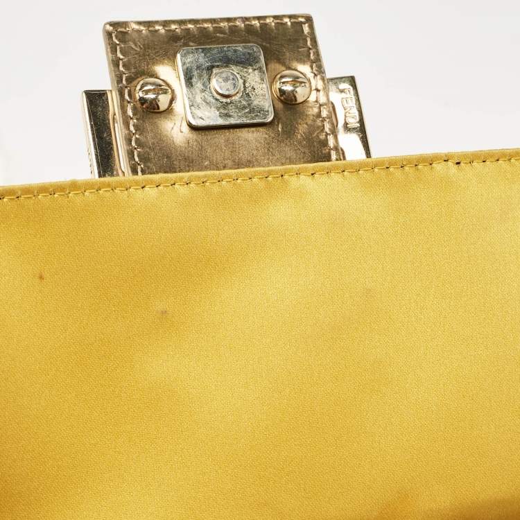 مملوكة مسبقًا Fendi Gold Zucchino Embossed Leather Mini Mama Baguette Bag