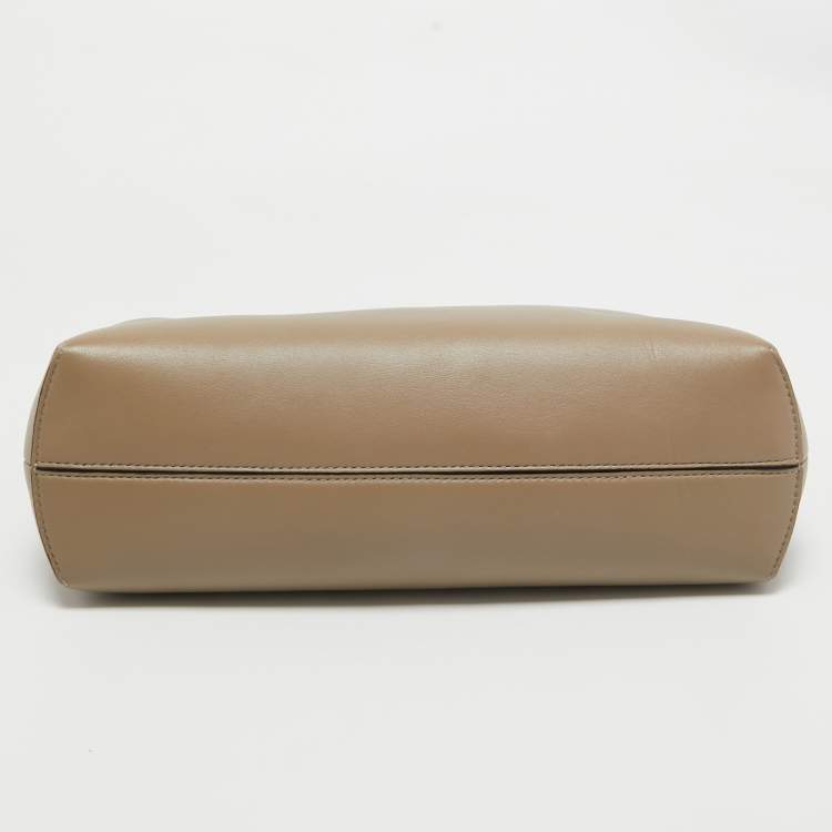 Pre Owned Fendi Beige Leather Medium First Shoulder Bag