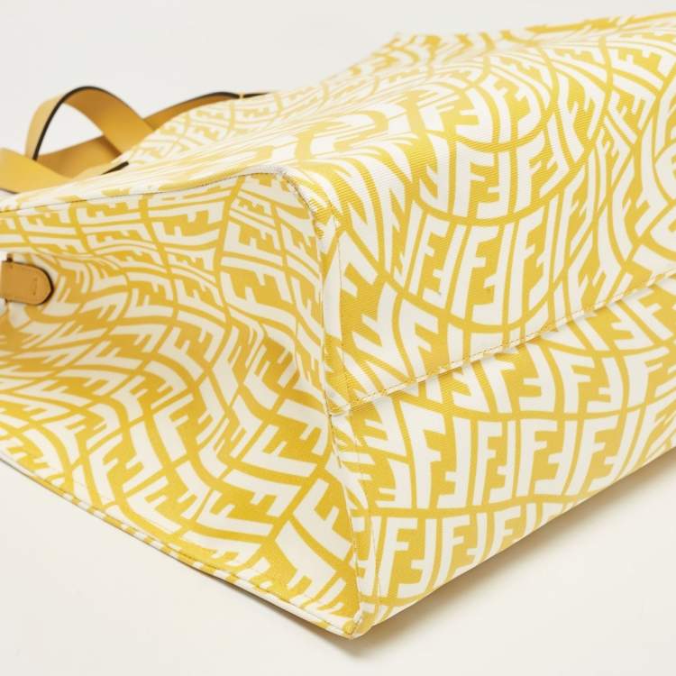 Pre Owned Fendi x Sarah Coleman Yellow FF Vertigo Canvas and Leather Shopper Tote