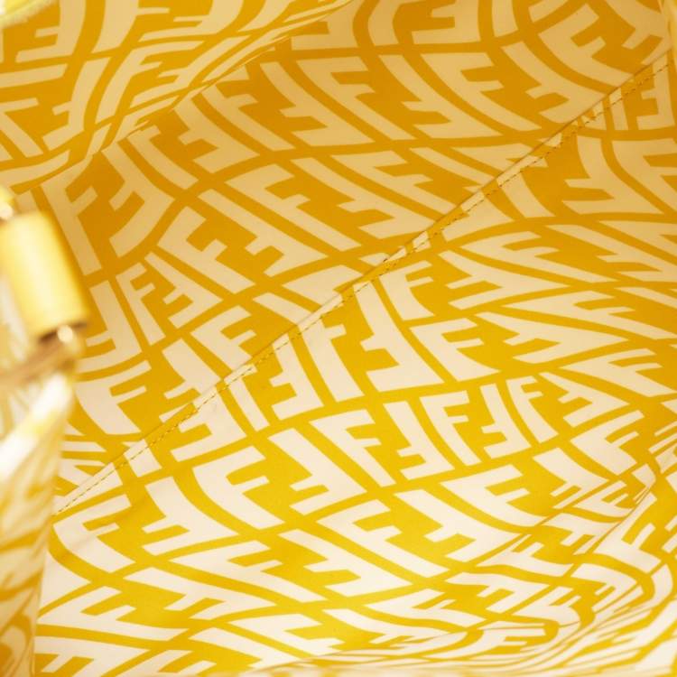 Pre Owned Fendi x Sarah Coleman Yellow FF Vertigo Canvas and Leather Shopper Tote
