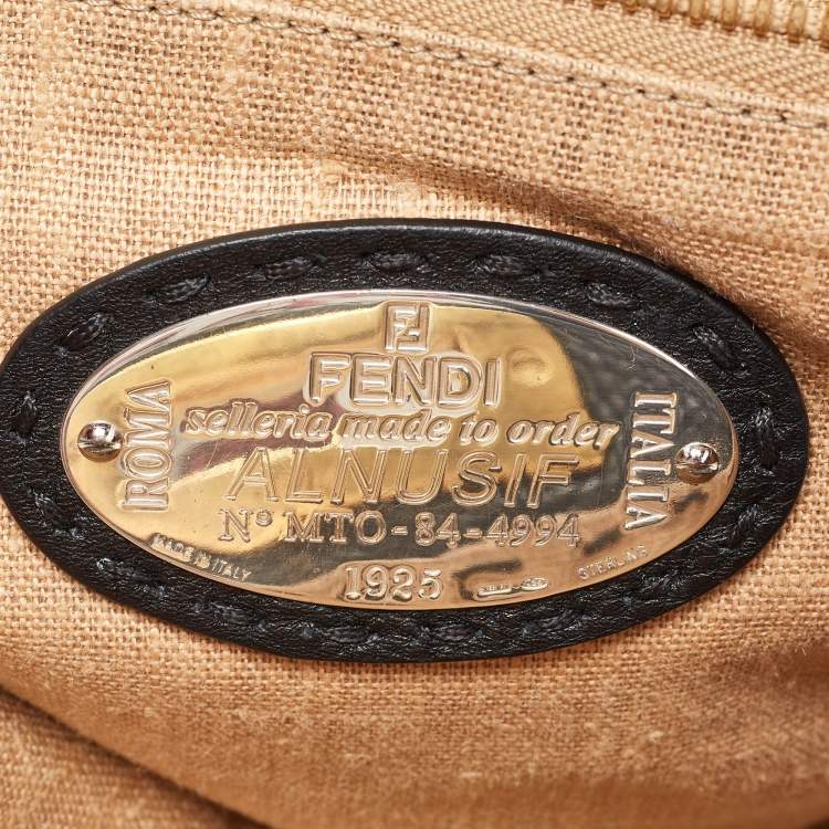 مملوكة مسبقًا Fendi Black Leather Large Selleria Peekaboo Top Handle Bag