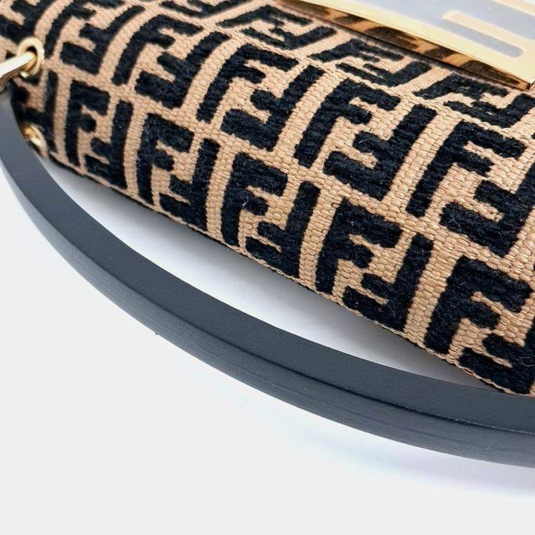 Pre Owned Fendi Baguette Phone Holder Bag