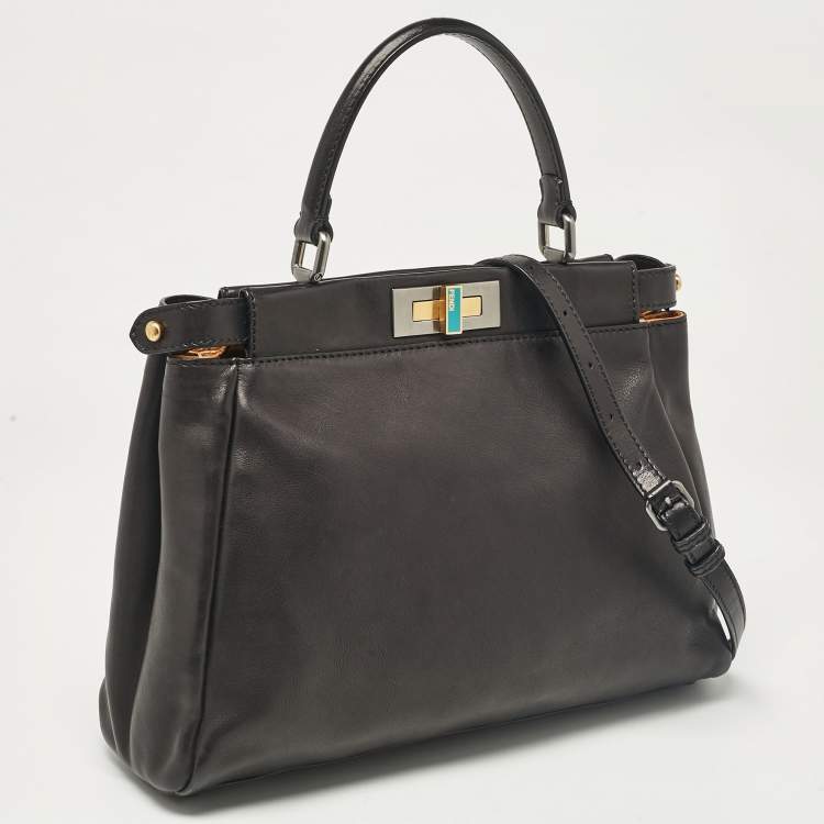 Pre Owned Fendi Black Leather Medium Peekaboo Top Handle Bag