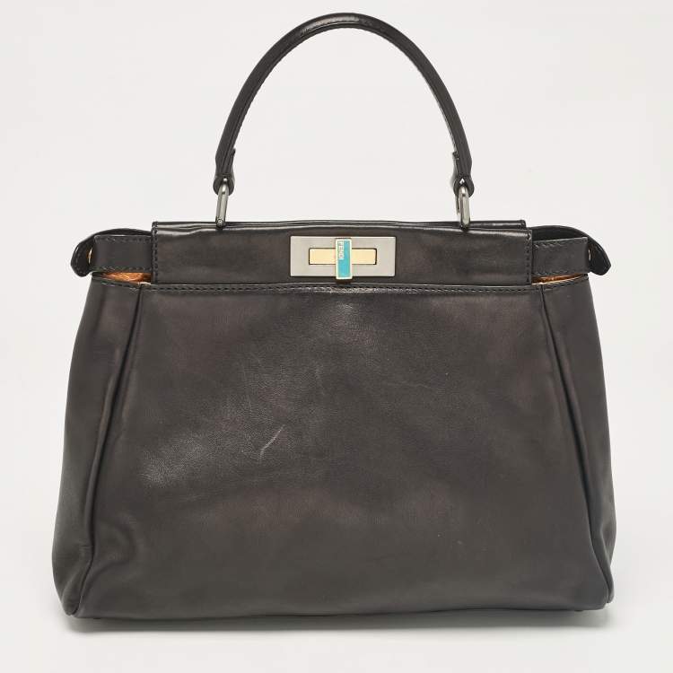 Pre Owned Fendi Black Leather Medium Peekaboo Top Handle Bag