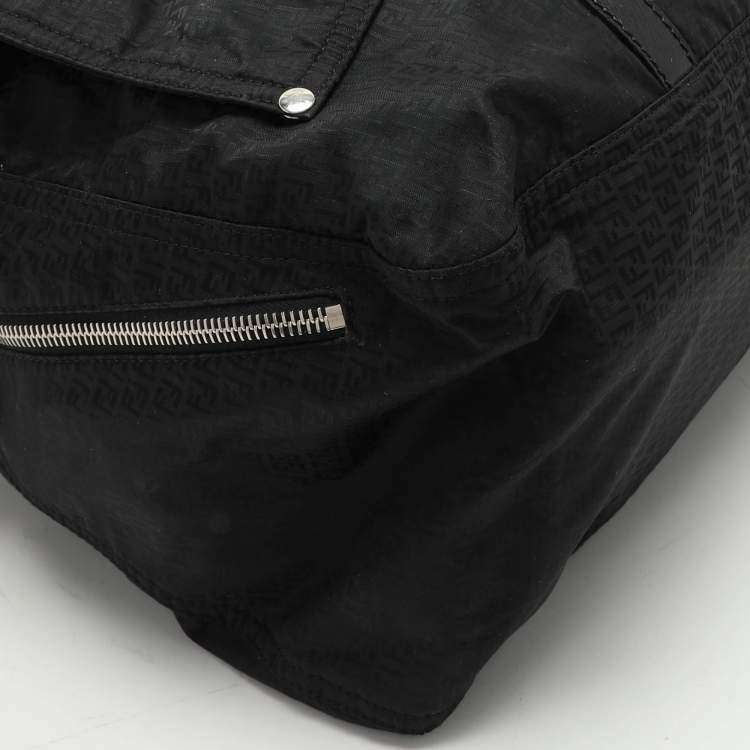 مملوكة مسبقًا Fendi Black Zucchino Nylon Front Pocket Shoulder Bag