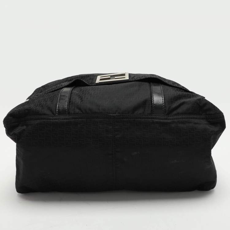 مملوكة مسبقًا Fendi Black Zucchino Nylon Front Pocket Shoulder Bag