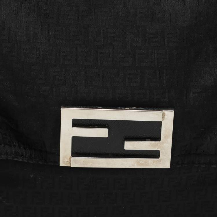 مملوكة مسبقًا Fendi Black Zucchino Nylon Front Pocket Shoulder Bag