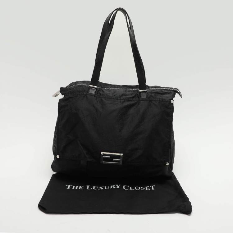 مملوكة مسبقًا Fendi Black Zucchino Nylon Front Pocket Shoulder Bag