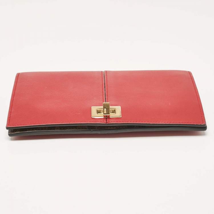 Pre Owned Fendi Red Leather Peekaboo Chain Clutch