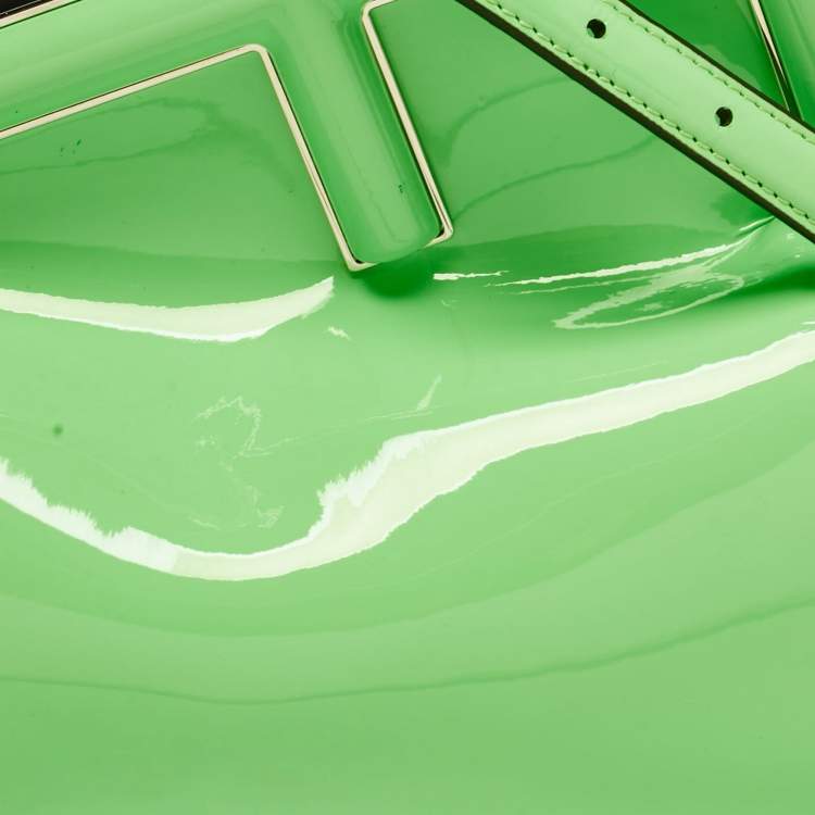 مملوكة مسبقًا Fendi Green Patent Leather Midi first Bag